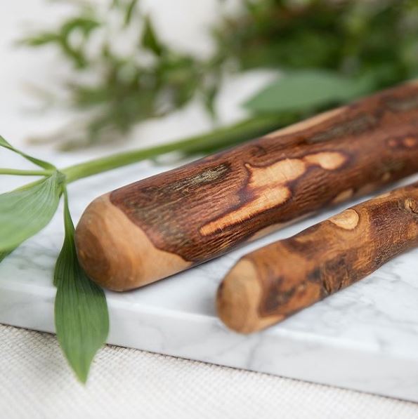 Kivo – Bois d’olivier à mâcher Medium pour chien
